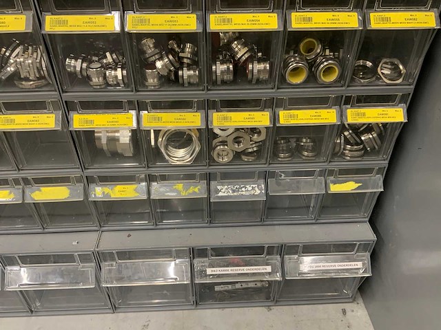 Divers installatiemateriaal - afbeelding 2 van  15