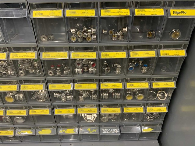 Divers installatiemateriaal - afbeelding 3 van  15