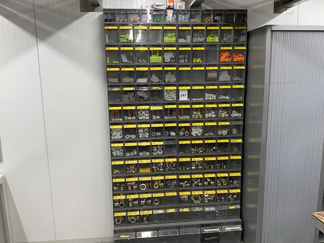 Divers installatiemateriaal - afbeelding 1 van  15
