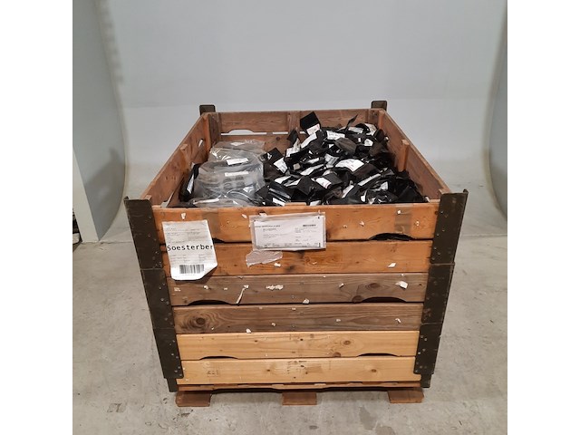 Divers installatiemateriaal - afbeelding 1 van  8