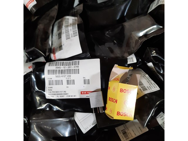 Divers installatiemateriaal - afbeelding 3 van  8