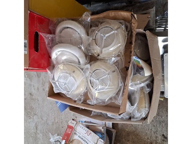 Divers installatiemateriaal - afbeelding 5 van  19