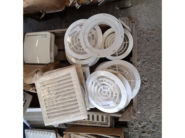 Divers installatiemateriaal - afbeelding 8 van  19