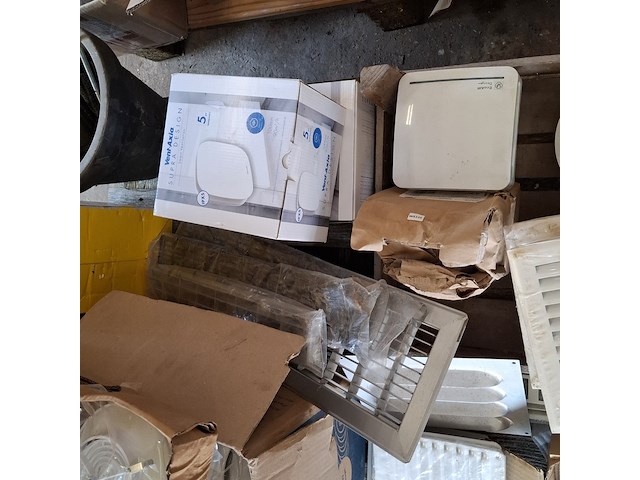 Divers installatiemateriaal - afbeelding 9 van  19