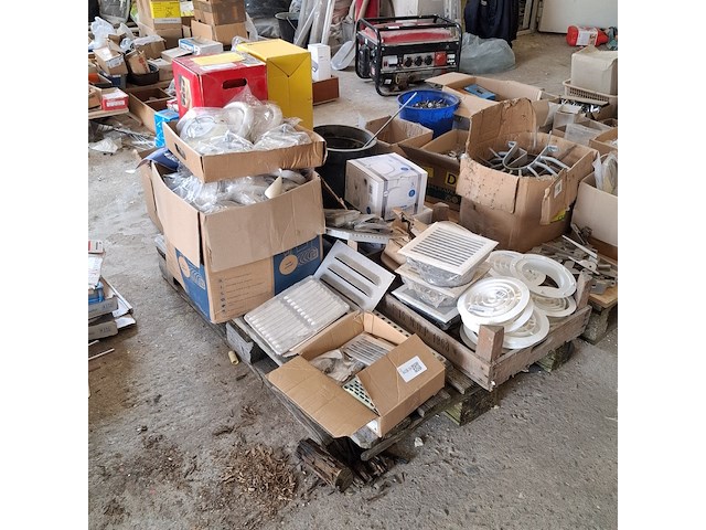 Divers installatiemateriaal - afbeelding 1 van  19