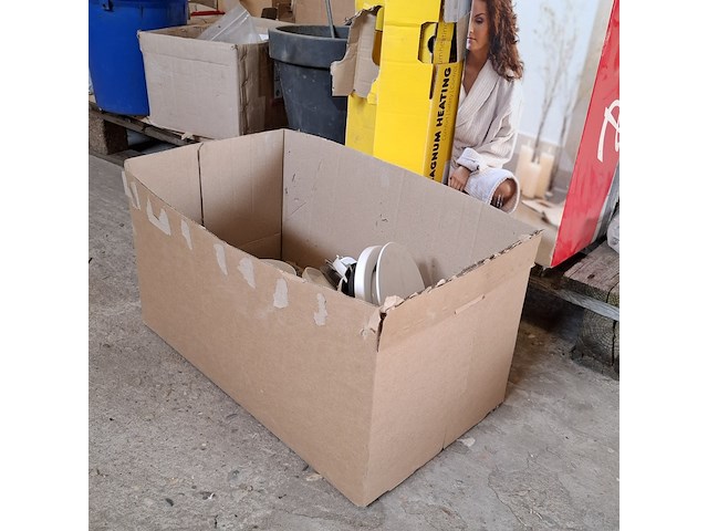 Divers installatiemateriaal - afbeelding 14 van  19