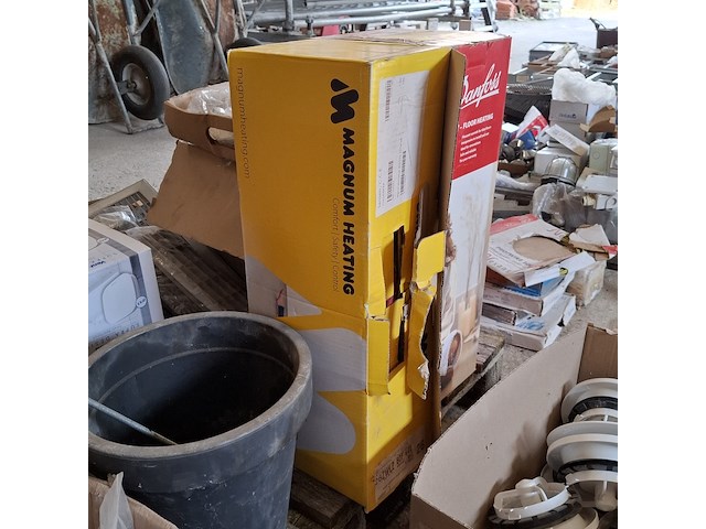 Divers installatiemateriaal - afbeelding 18 van  19