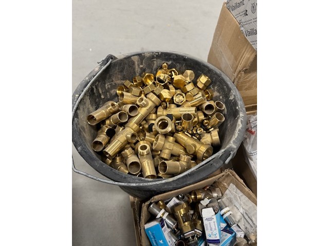 Divers installatiemateriaal - afbeelding 5 van  11