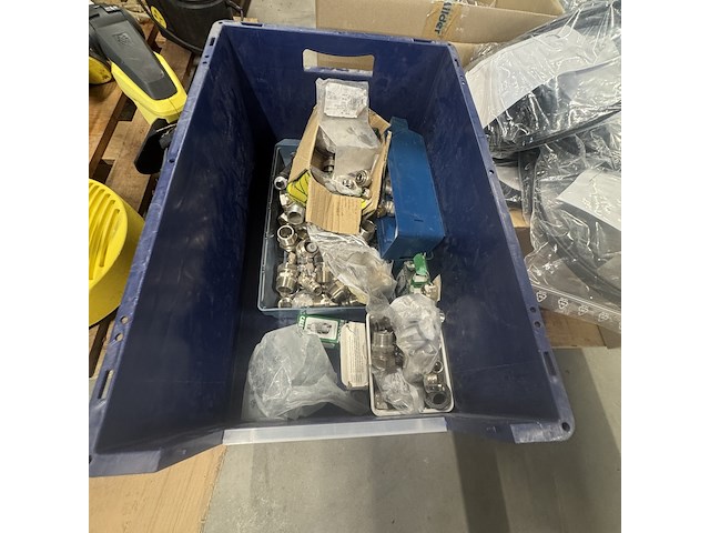 Divers installatiemateriaal - afbeelding 2 van  8
