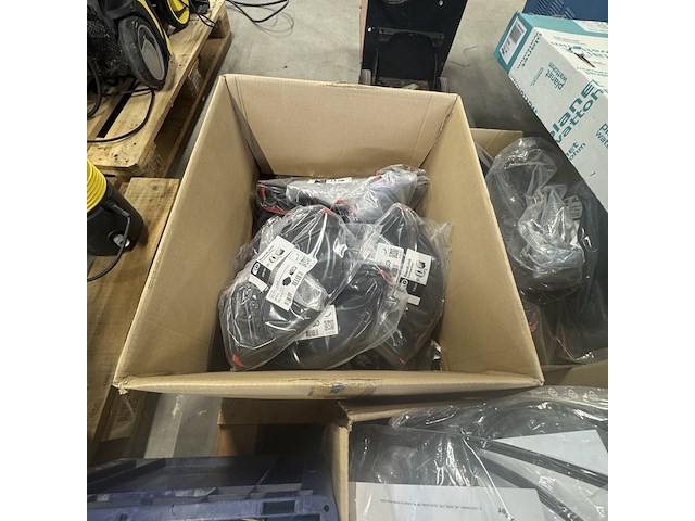 Divers installatiemateriaal - afbeelding 3 van  8