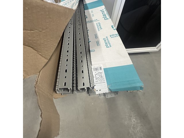 Divers installatiemateriaal - afbeelding 7 van  8