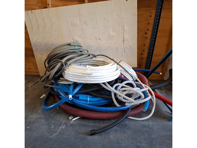 Divers installatiemateriaal - afbeelding 13 van  28