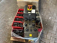 Divers installatiemateriaal - afbeelding 2 van  4