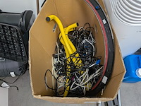 Divers kantoorinventaris, multimedia en personenvervoer items - afbeelding 15 van  27
