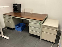 Divers kantoorinventaris - afbeelding 11 van  23