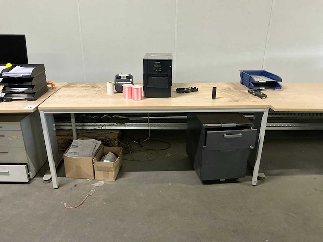 Divers kantoorinventaris - afbeelding 3 van  10