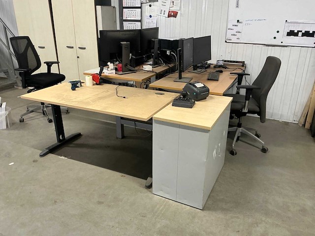 Divers kantoorinventaris - afbeelding 10 van  10