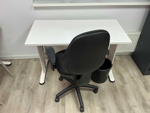 Divers kantoorinventaris - afbeelding 3 van  7