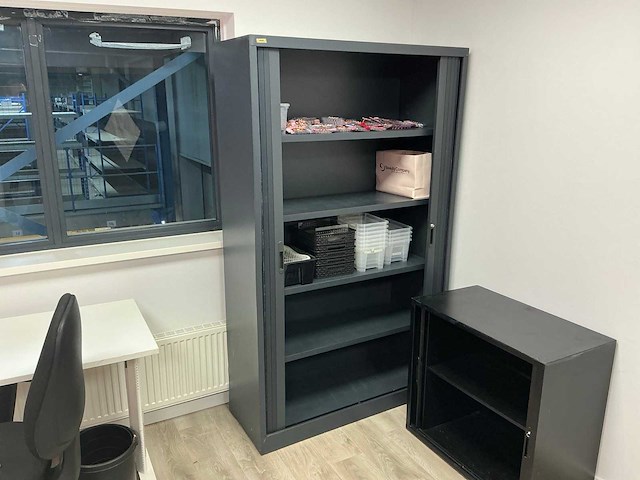 Divers kantoorinventaris - afbeelding 6 van  7