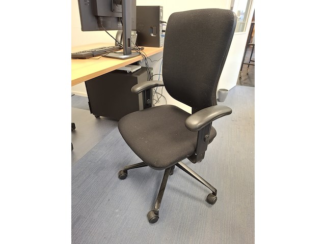 Divers kantoorinventaris - afbeelding 9 van  17