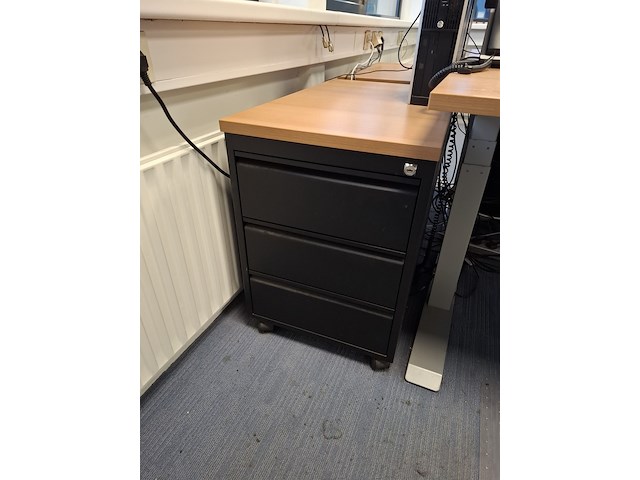 Divers kantoorinventaris - afbeelding 15 van  17