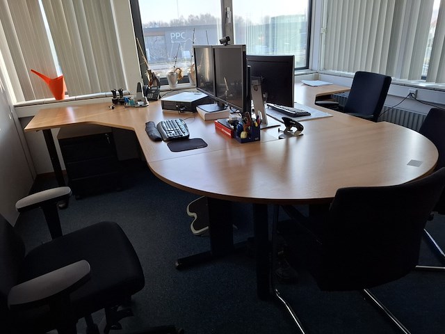 Divers kantoorinventaris - afbeelding 2 van  5