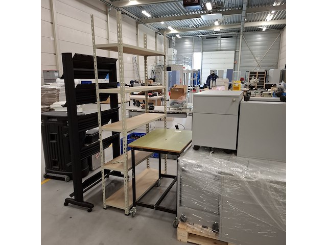 Divers kantoorinventaris - afbeelding 2 van  8