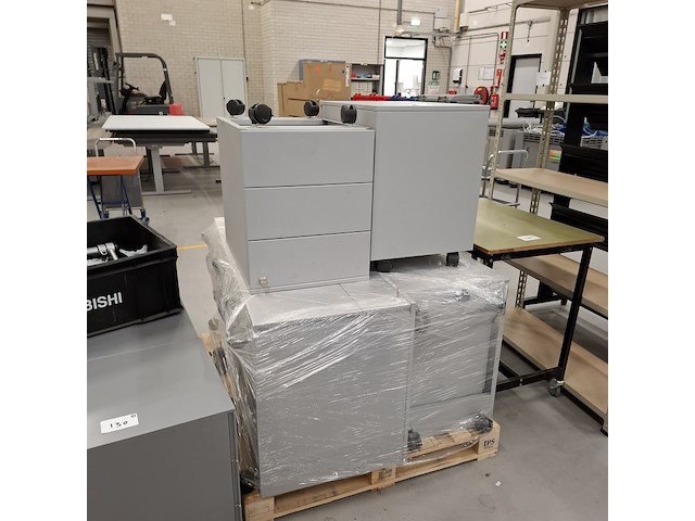 Divers kantoorinventaris - afbeelding 7 van  8