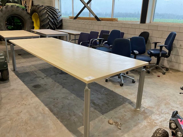 Divers kantoormeubilair - afbeelding 1 van  5