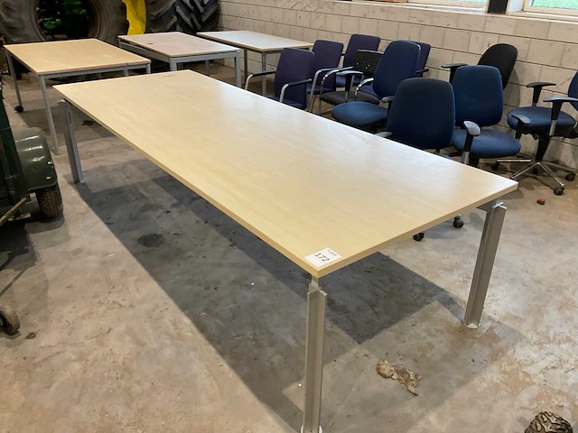 Divers kantoormeubilair - afbeelding 2 van  5