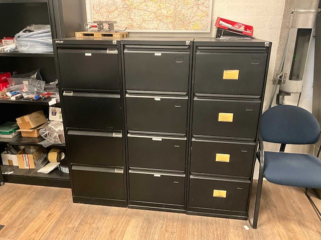 Divers kantoormeubilair - afbeelding 3 van  8