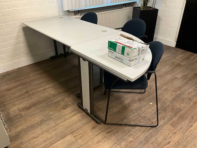 Divers kantoormeubilair - afbeelding 6 van  8