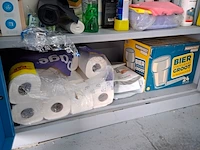 Divers keukenbenodigdheden in kast - afbeelding 5 van  5