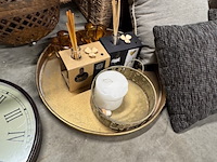 Divers klein meubilair en decoratie - afbeelding 6 van  9