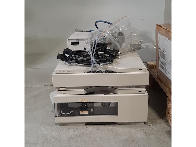 Divers laboratoriumapparatuur , o.a. agilent technologies - afbeelding 3 van  22