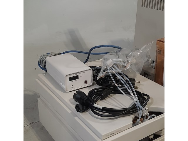 Divers laboratoriumapparatuur , o.a. agilent technologies - afbeelding 4 van  22
