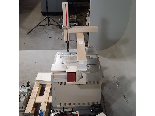 Divers laboratoriumapparatuur , o.a. agilent technologies - afbeelding 10 van  22