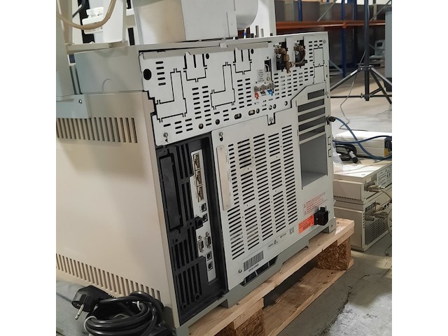 Divers laboratoriumapparatuur , o.a. agilent technologies - afbeelding 13 van  22