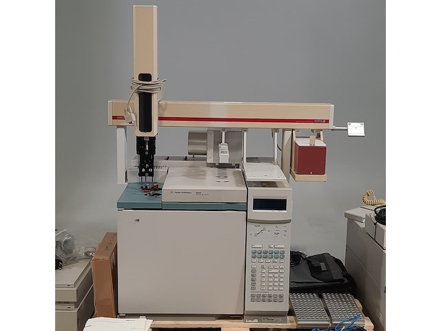 Divers laboratoriumapparatuur , o.a. agilent technologies - afbeelding 12 van  22