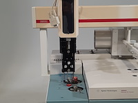 Divers laboratoriumapparatuur , o.a. agilent technologies - afbeelding 17 van  22