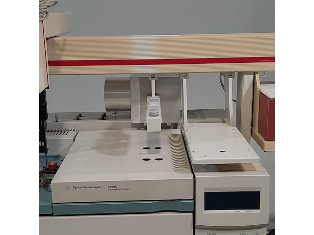 Divers laboratoriumapparatuur , o.a. agilent technologies - afbeelding 18 van  22