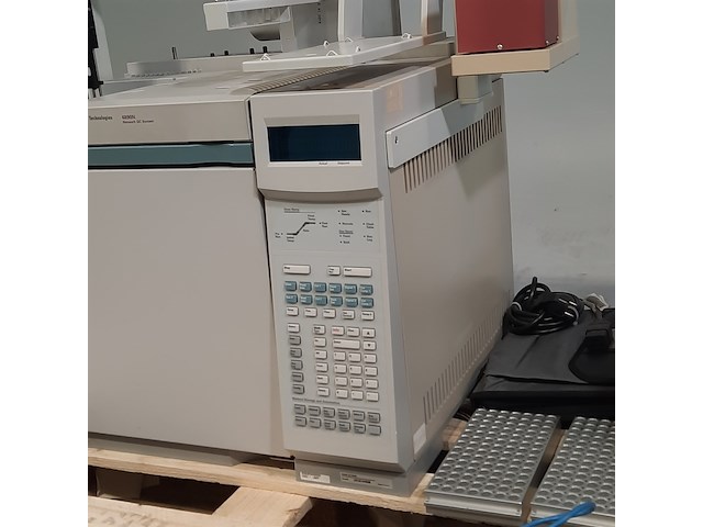 Divers laboratoriumapparatuur , o.a. agilent technologies - afbeelding 20 van  22