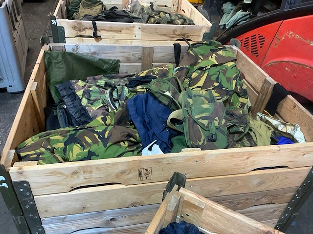 Divers leger legerkleding - afbeelding 1 van  5