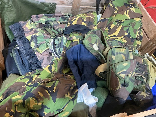 Divers leger legerkleding - afbeelding 3 van  5