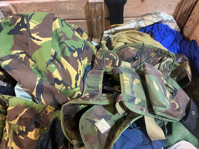 Divers leger legerkleding - afbeelding 5 van  5