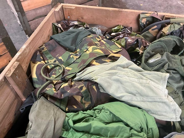 Divers leger legerkleding - afbeelding 4 van  6