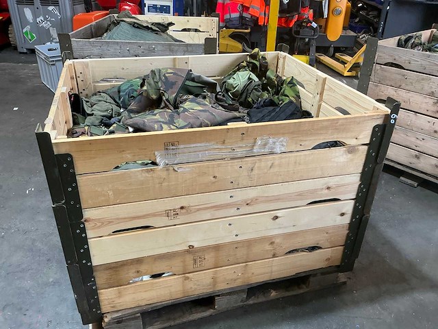 Divers leger legerkleding - afbeelding 1 van  6