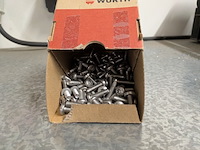 Divers magazijninventaris met inhoud - afbeelding 2 van  67