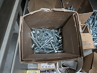 Divers magazijninventaris met inhoud - afbeelding 33 van  67