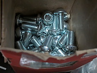 Divers magazijninventaris met inhoud - afbeelding 43 van  67